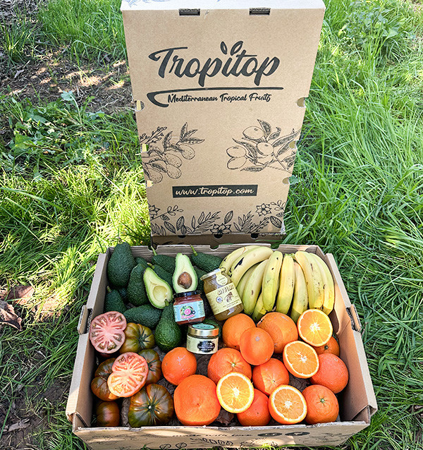 Cesta de Pequeno-Almoço Gourmet Natural para o Dia dos Namorados em Casa