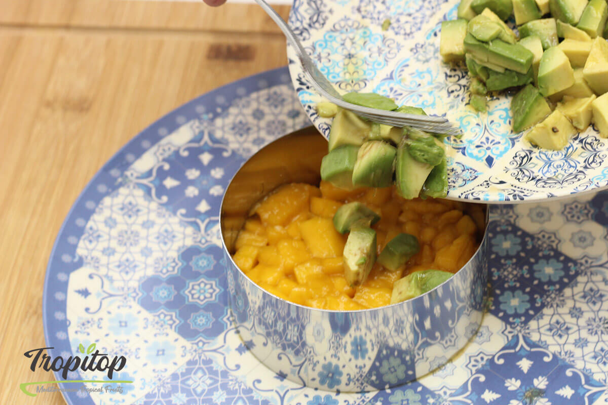 Tartar de Langostinos con Aguacate y Mango